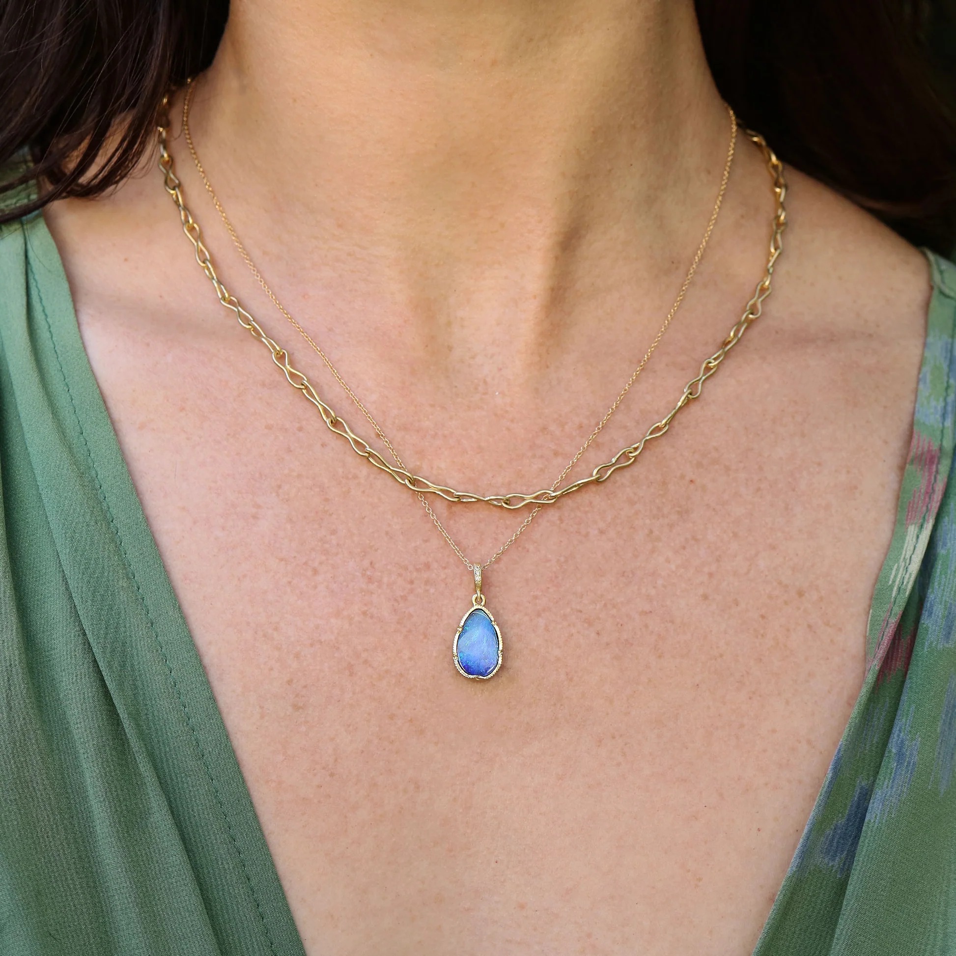 قلادة Boulder Opal Orbit من Brooke Gregson