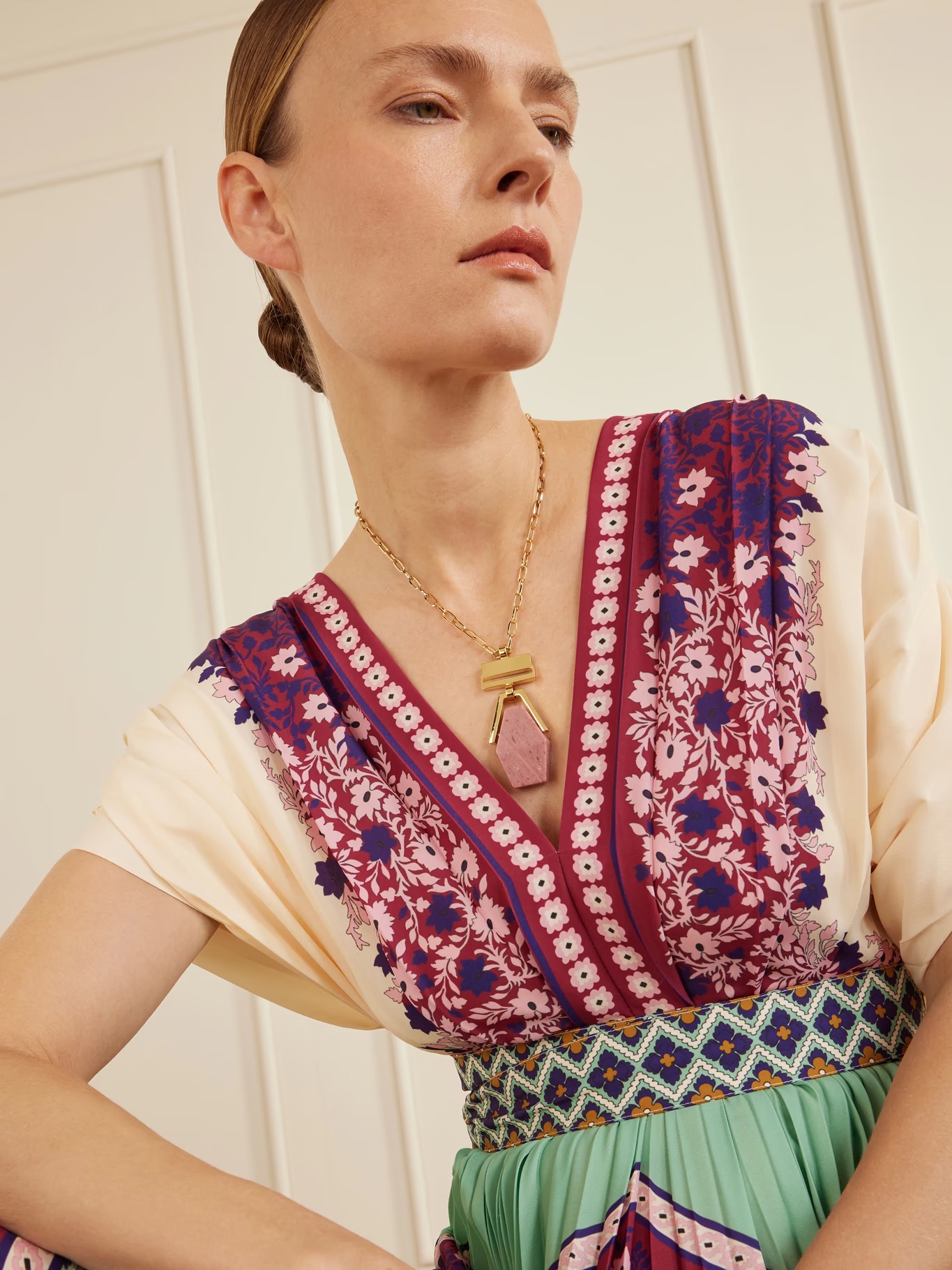 قلادة Medusa من  Lucy Delius