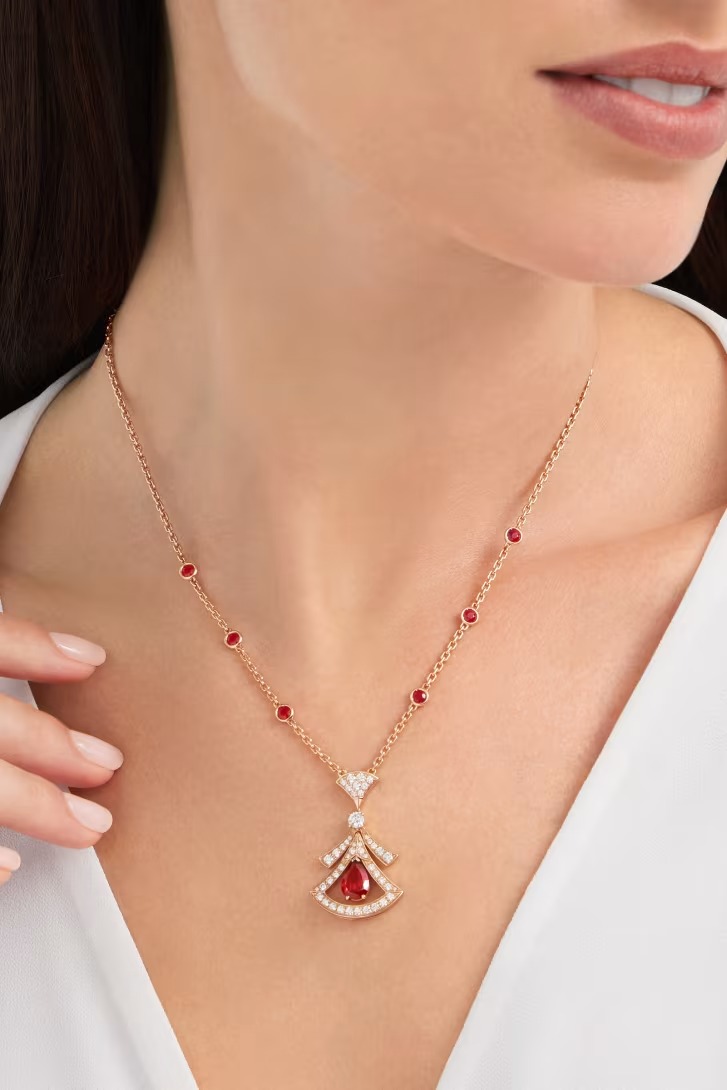قلادة Bvlgari Divas Dream