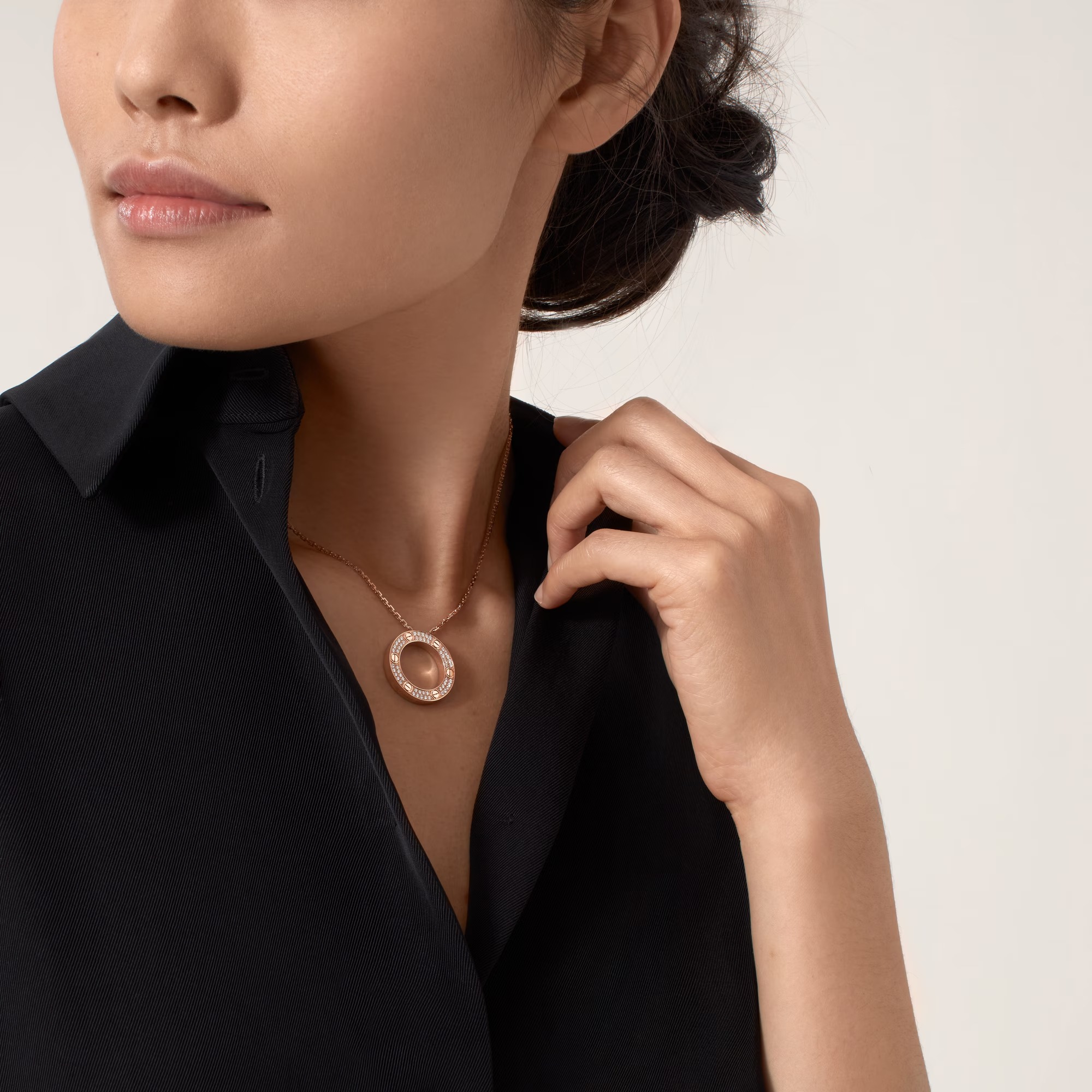 قلادة Cartier Love