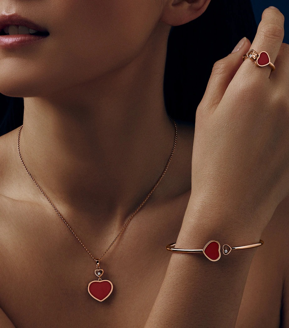 قلادة Chopard Happy Hearts بالذهب الوردي