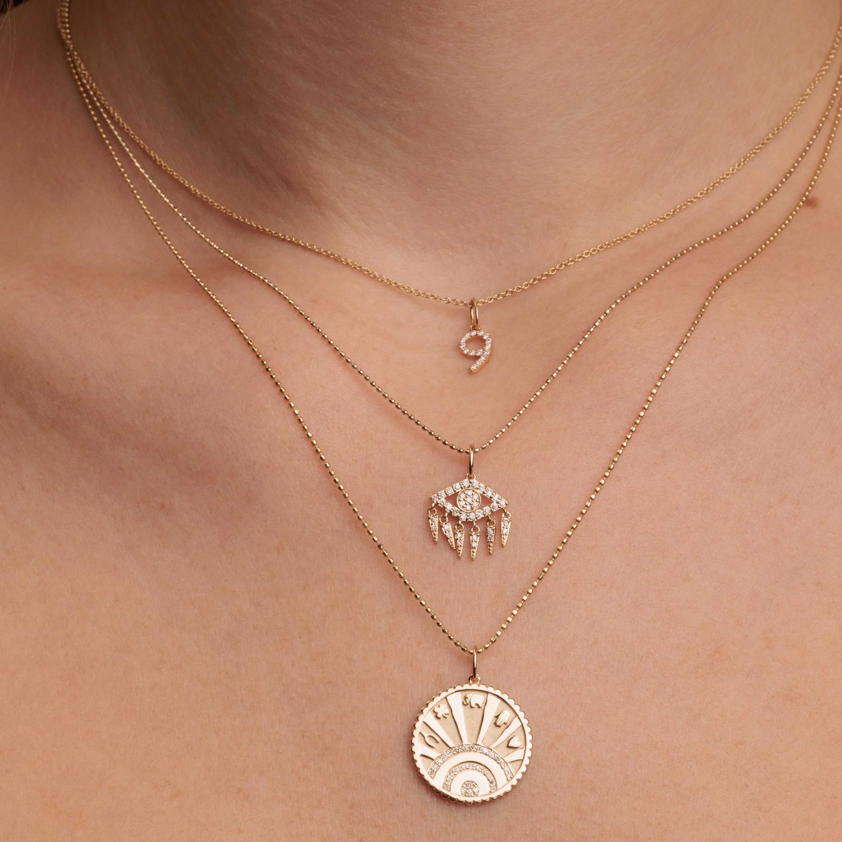 قلادة Evil Eye Luck Rays Coin من  Sydney Evan