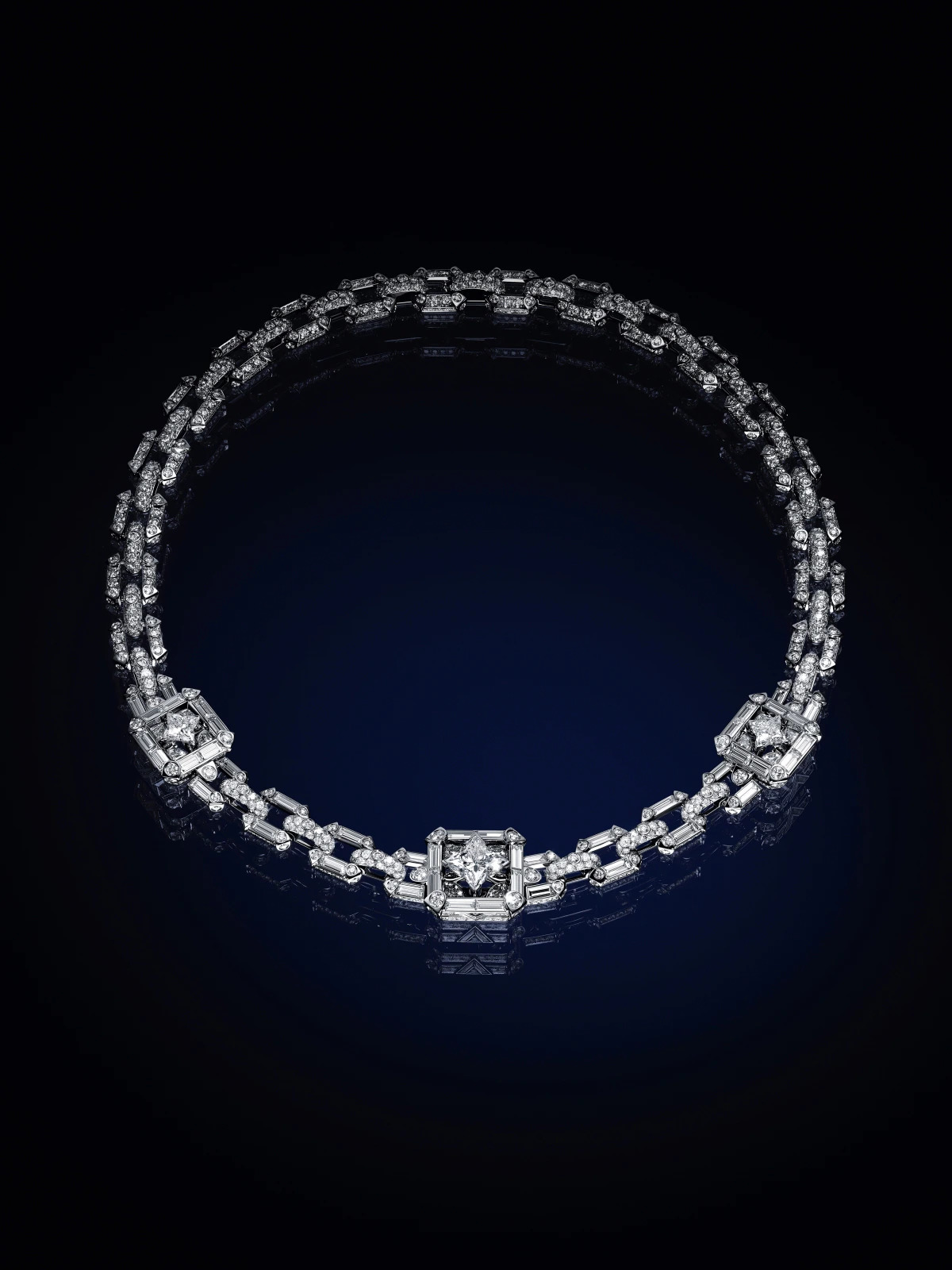 قلادة La Mini Malle من لوي فيتون Louis Vuitton