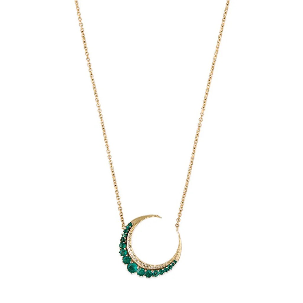 قلادة Small Emerald Crescent Moon من Jacquie Aiche