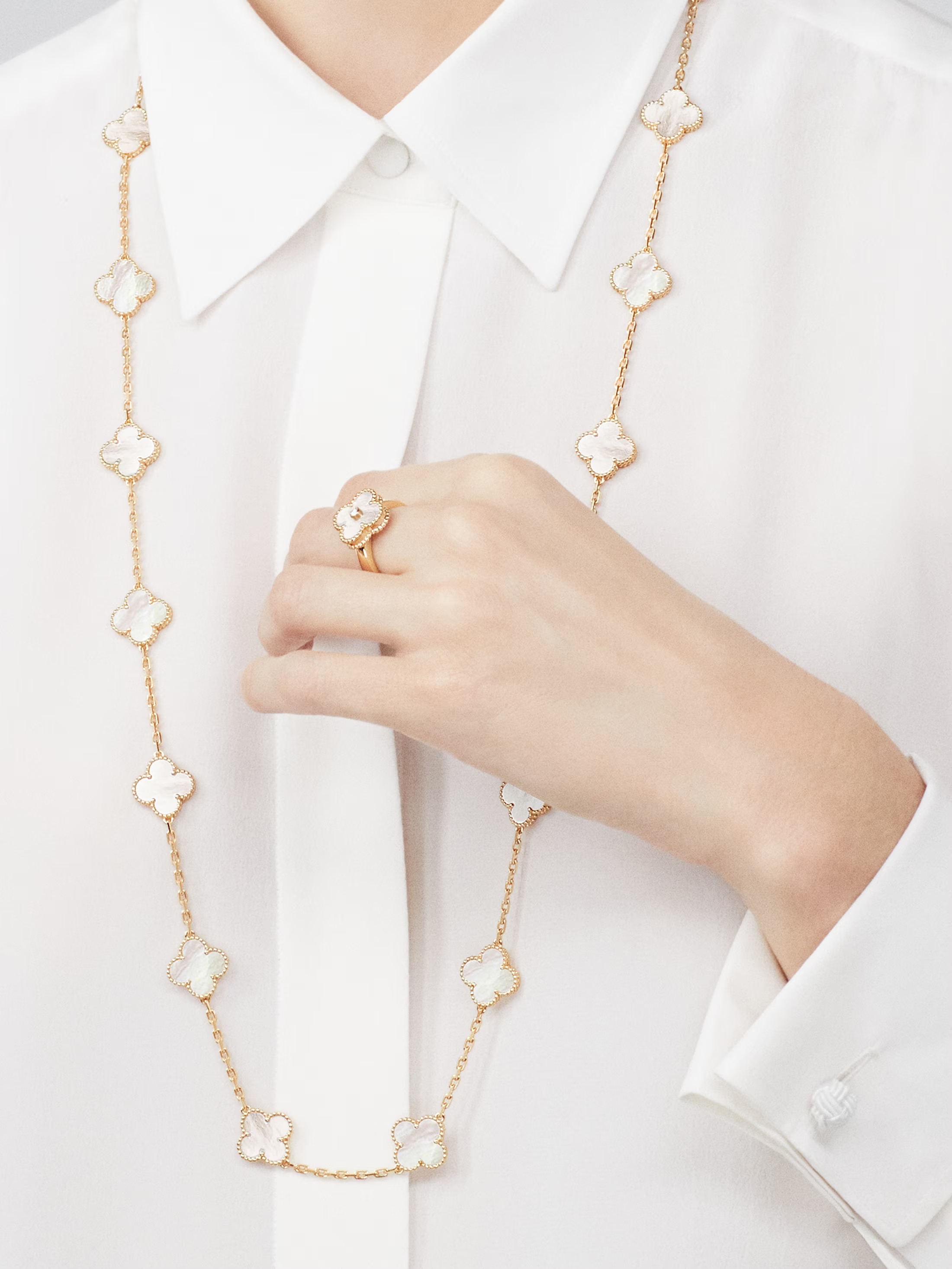 قلادة Vintage Alhambra من Van Cleef & Arpels