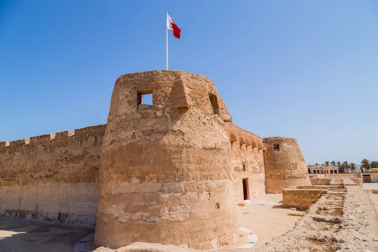 قلاع وحصون تاريخية