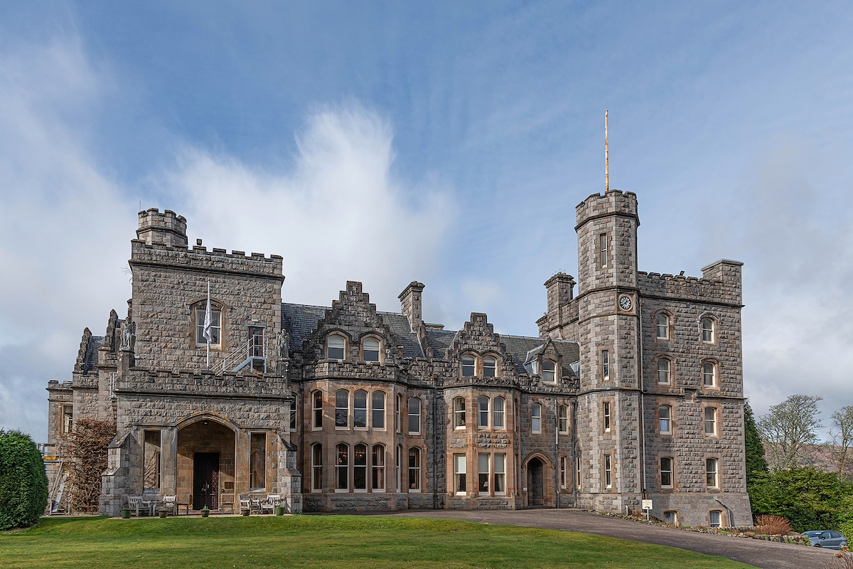 قلعة إنفرلوشي Inverlochy Castle، اسكتلندا