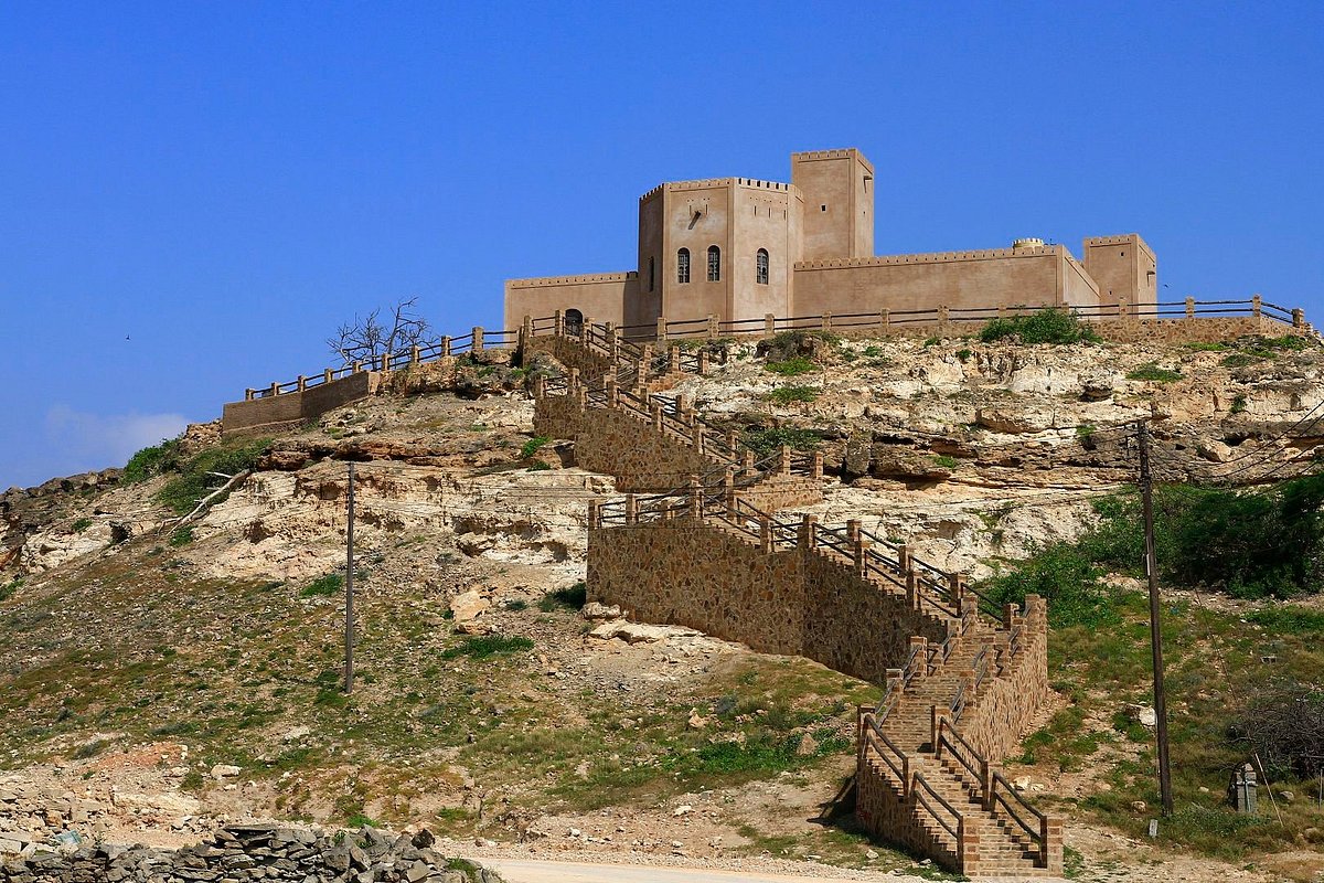 قلعة طاقة  Taqah Castle