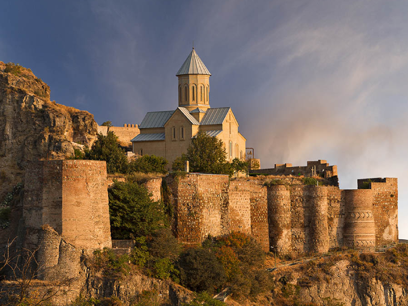 قلعة ناريكالا Narikala Fortress وتلفريك حديقة ريكه Rike Park