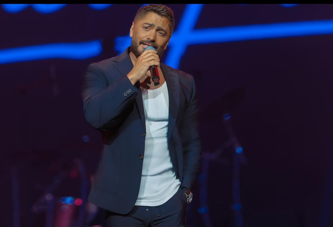 قلق واسع بسبب الأزمة الصحية لـ تامر حسني