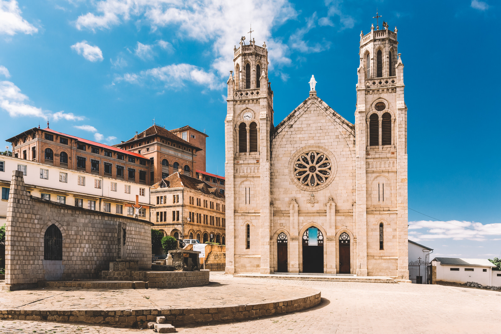 كاتدرائية أندوهاالو (Andohalo Cathedral)