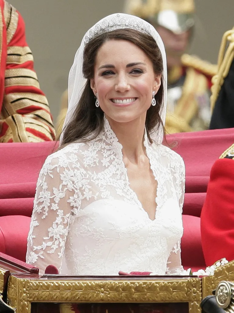 كاثرين أميرة ويلز Catherine, Princess of Wales – أحمر شفاه بوبي براون Bobbi Brown