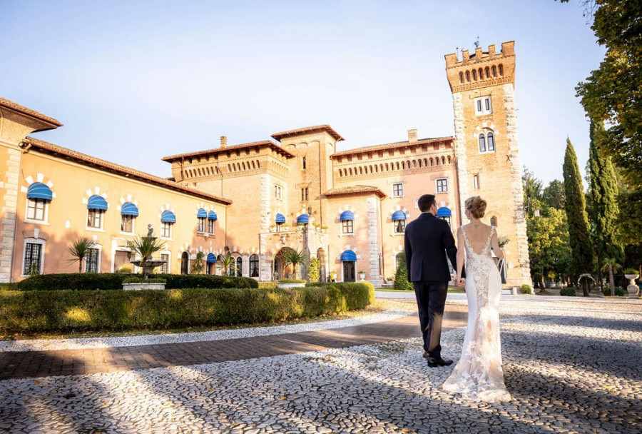 كاستيلو دي سبيسا Castello di Spessa في كابريفا ديل فريولي، إيطاليا