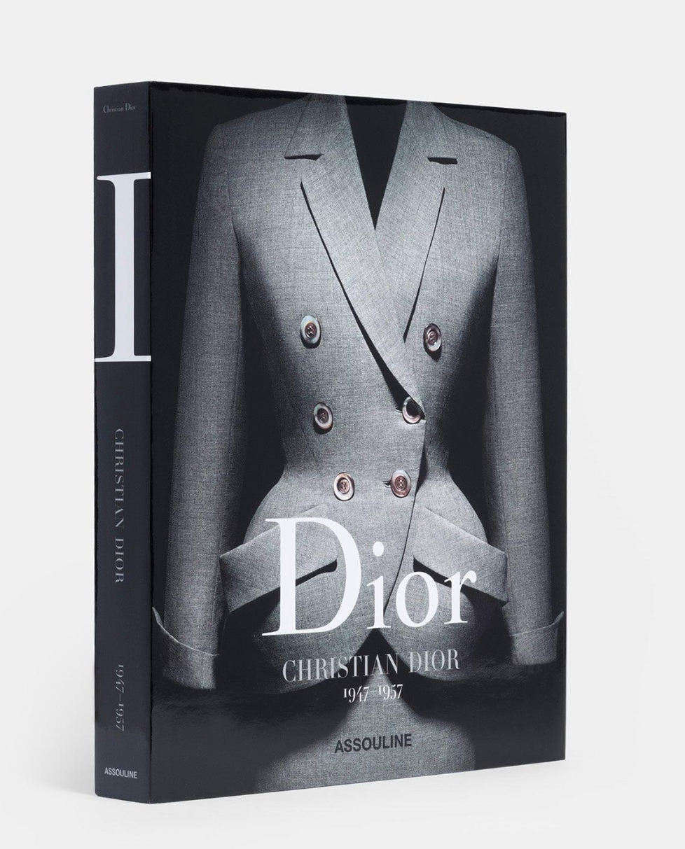 كتاب كريستيان ديور