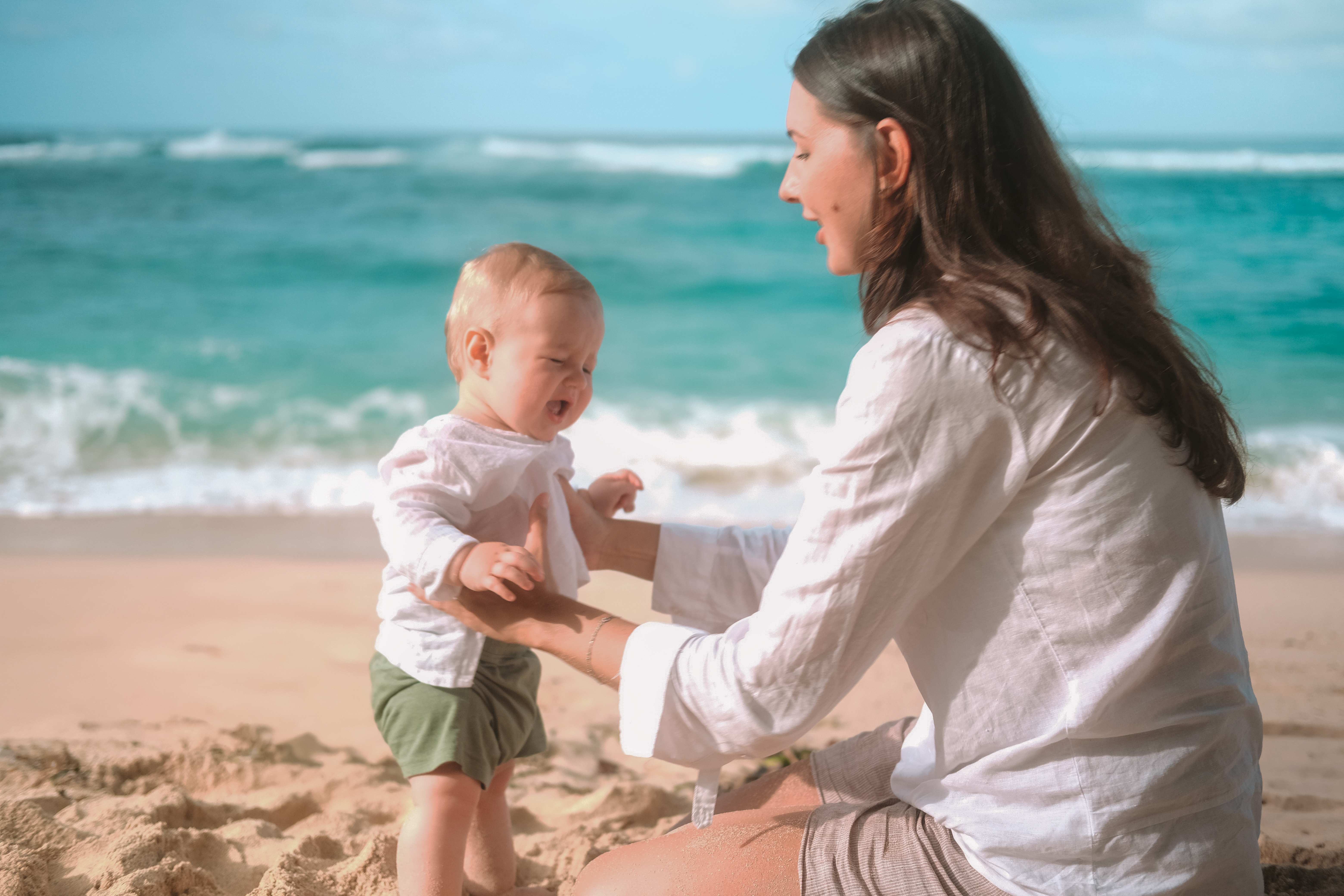 كثرة بكاء طفلك هي نداء استغاثة لمحاولة فهم ما يزعجه