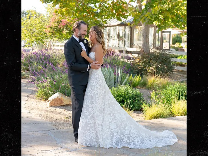 كريستين بومغارتنر Christine Baumgartner وجوش كونور Josh Connor