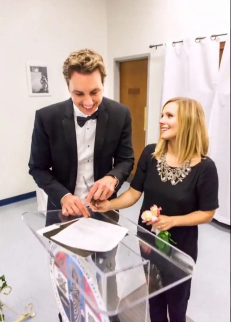 كريستين بيل Kristen Bell وداكس شيبرد Dax Shepard في بيفرلي هيلز