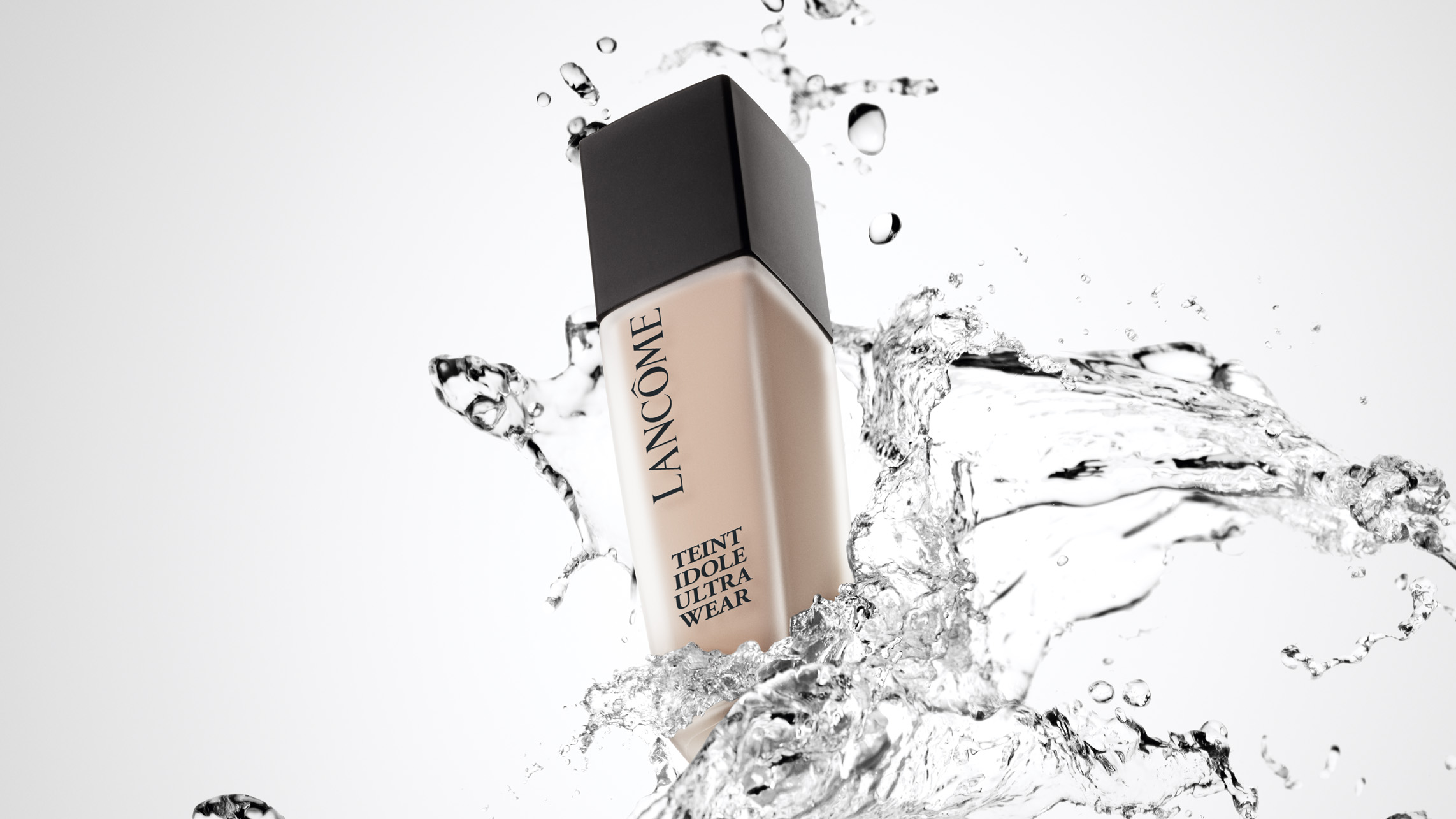كريم الأساس "تان آيدول أولترا ويير" Teint Idole Ultra Wear من " لانكوم " Lancome