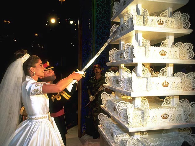 كعكة زفاف الملك عبد الله بن الحسين KING ABDULLAH BIN AL-HUSSEIN والملكة رانيا QUEEN RANIA (1993)