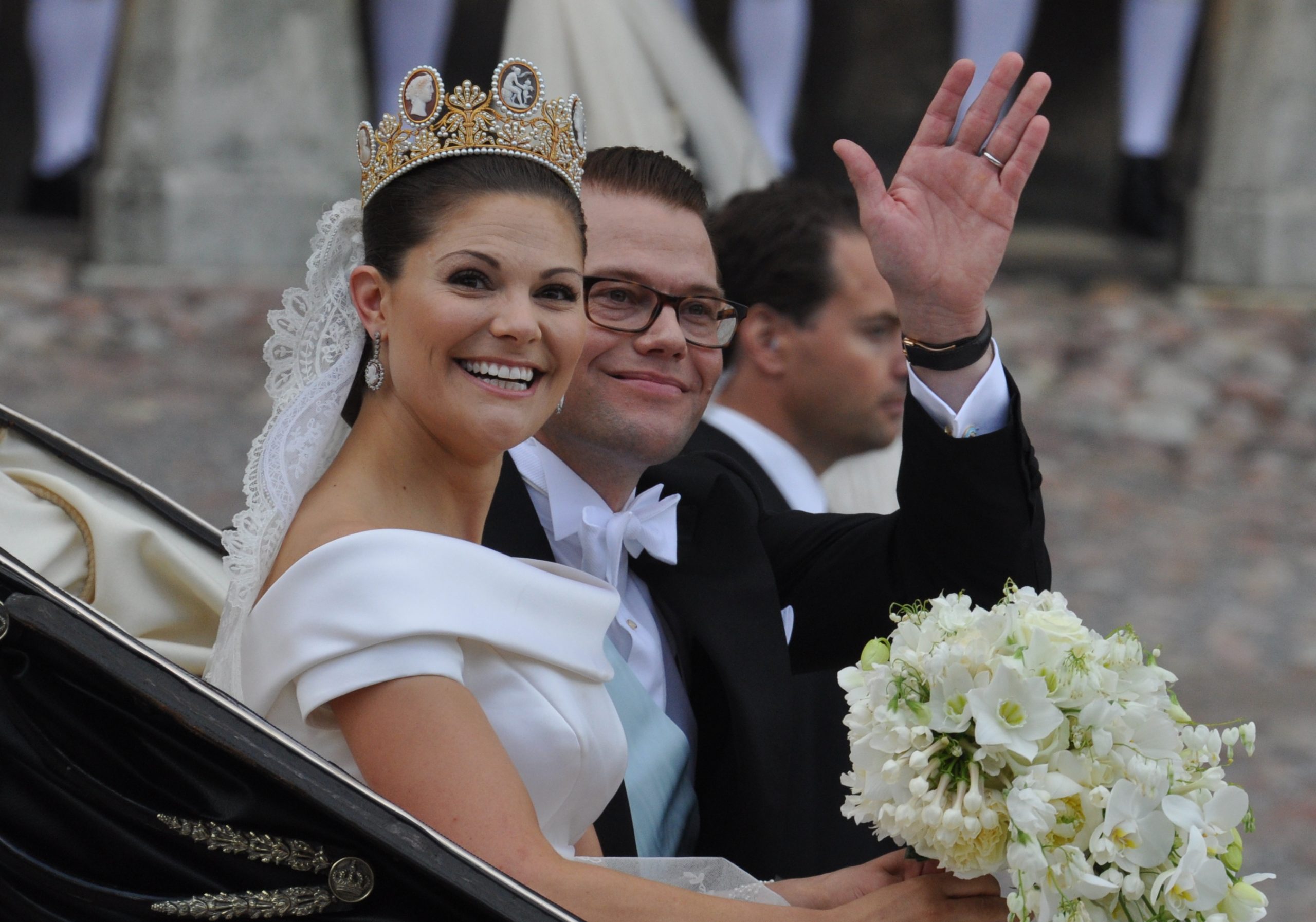 كعكة زفاف ولية عهد السويد الأميرة فيكتوريا CROWN PRINCESS VICTORIA والأمير دانيال PRINCE DANIEL (2010)
