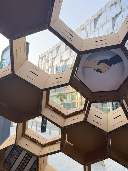 كل زاوية من قبّة الشمول تروي قصة تصميم يشعل الحواس ويحتفي بالجمال المتجذر في مجتمعنا.