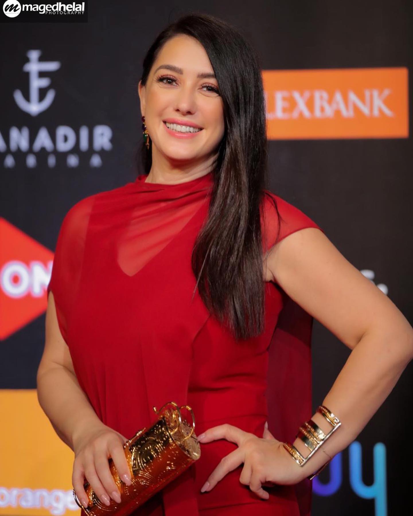 كندة علوش بمجوهرات مرصعة بالذهب بأنامل LAILA WAHBA