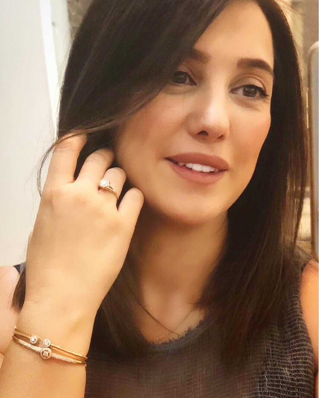 كندة علوش بمجوهرات من علامة TERINASJEWELRY
