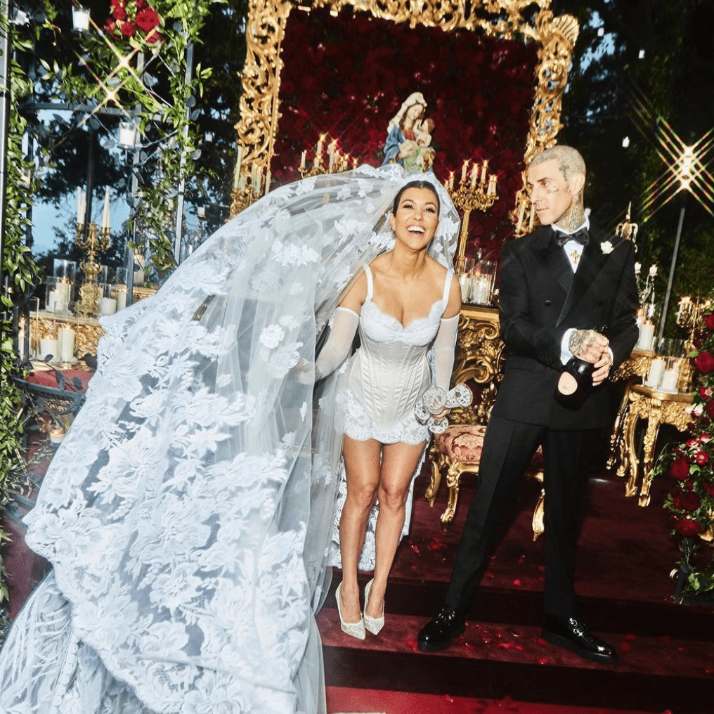 كورتني كارداشيان Kourtney Kardashian وترافيس باركر Travis Barker