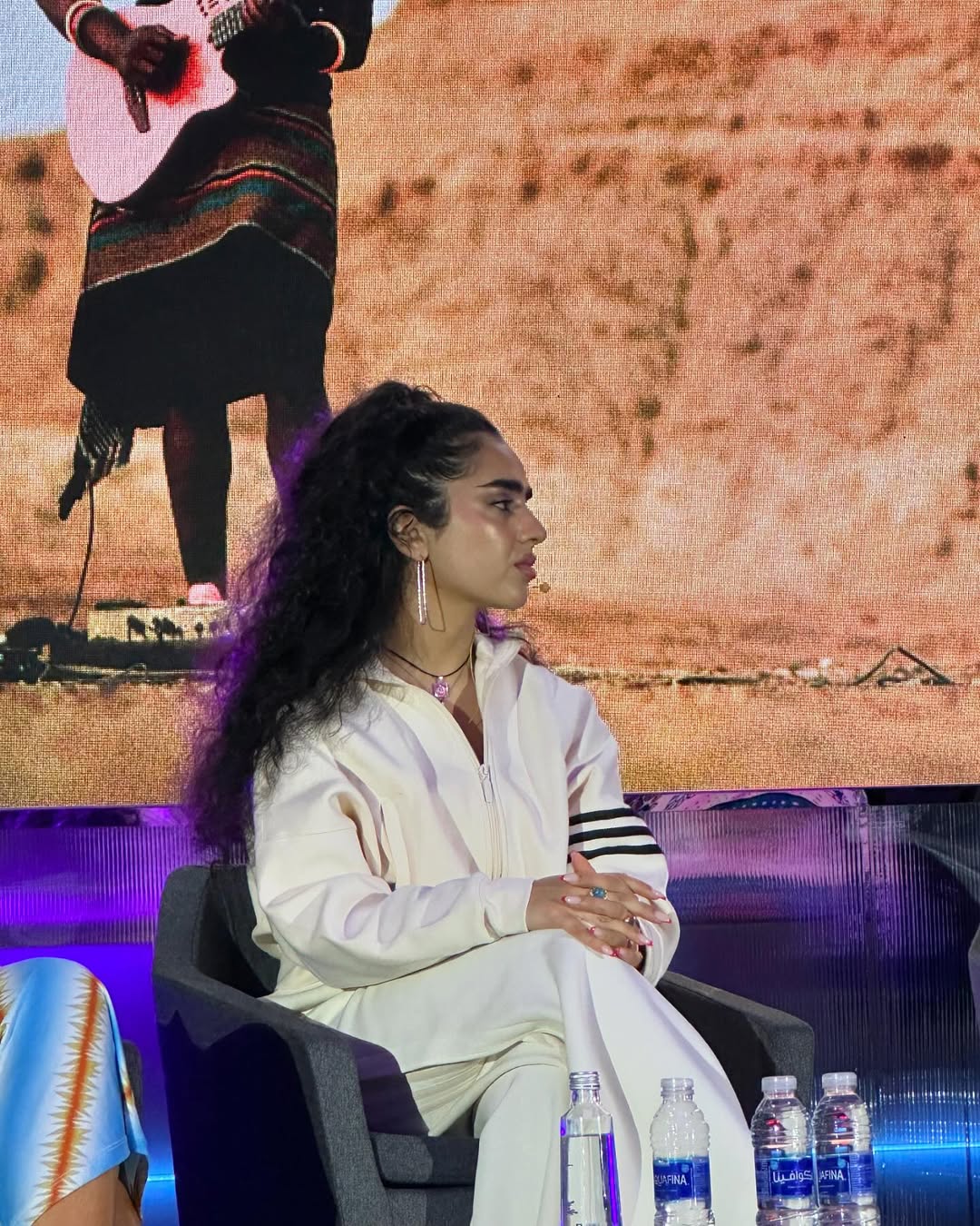 كيف بدأت علاقة ويجز ونور العزاوي؟