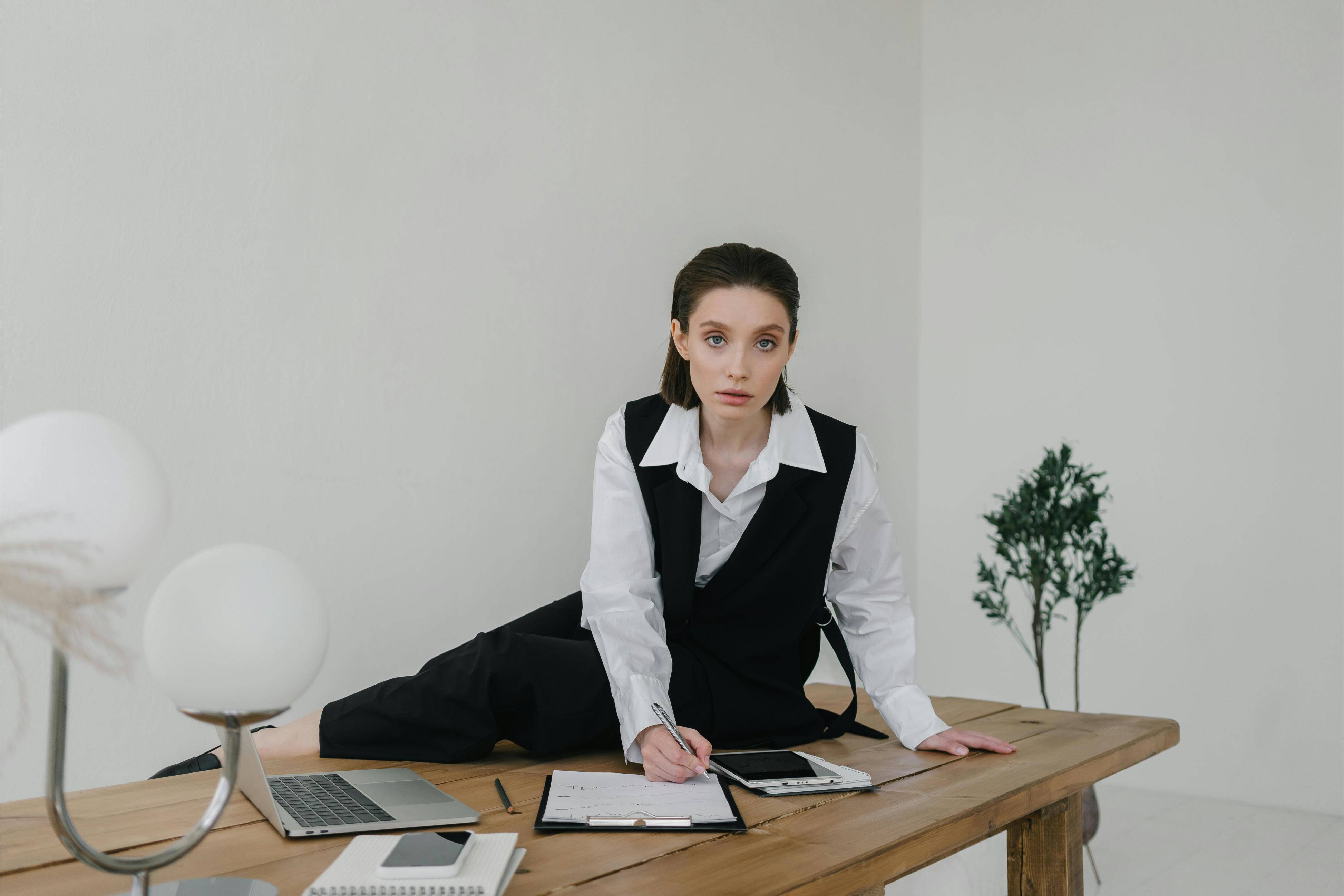 كيف تصنعين يوم عمل أكثر هدوءًا وسط الفوضى