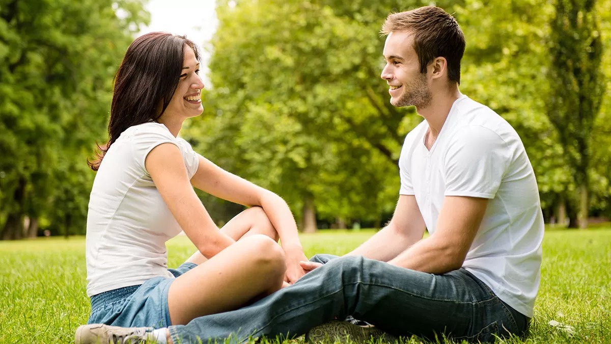 كيف يتعامل رجل الأسد مع شريكته عندما يقع في الحب؟