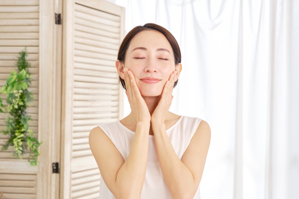 لا تُهملي واقي الشمس في اليوم التالي من التقشير، لأن التقشير يجعل البشرة أكثر حساسية