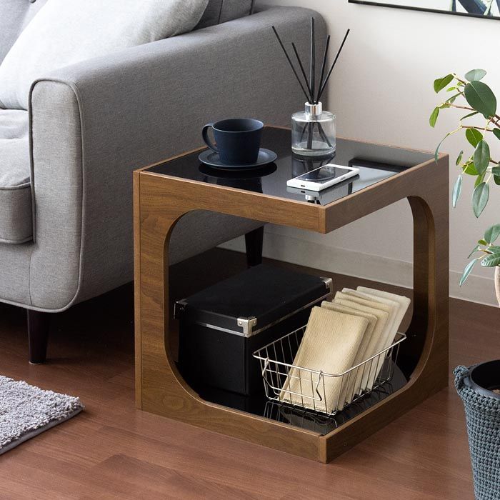 لابد من التأكد من أن ارتفاع الطاولات الجانبية مناسب لذراعي الأريكة