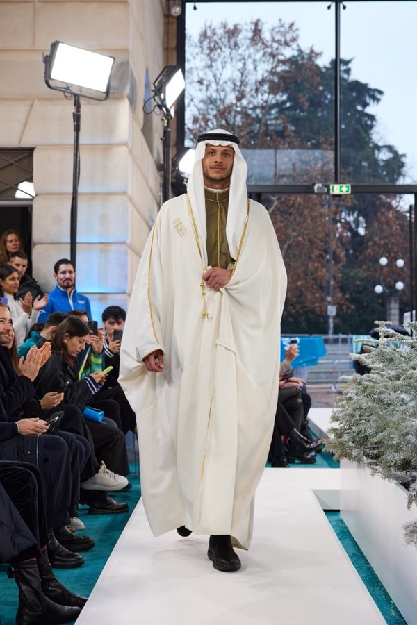 لاعب فريق السعودية راكان علي رضا في العرض