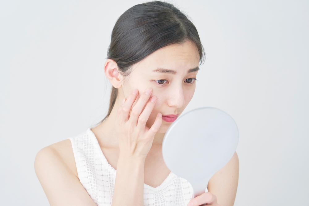 لبشرة بحاجة إلى ترطيب عميق وإعادة الحيوية فالأفضل اختيار Skin Booster المصنوع من الهيالورونيك أسيد.
