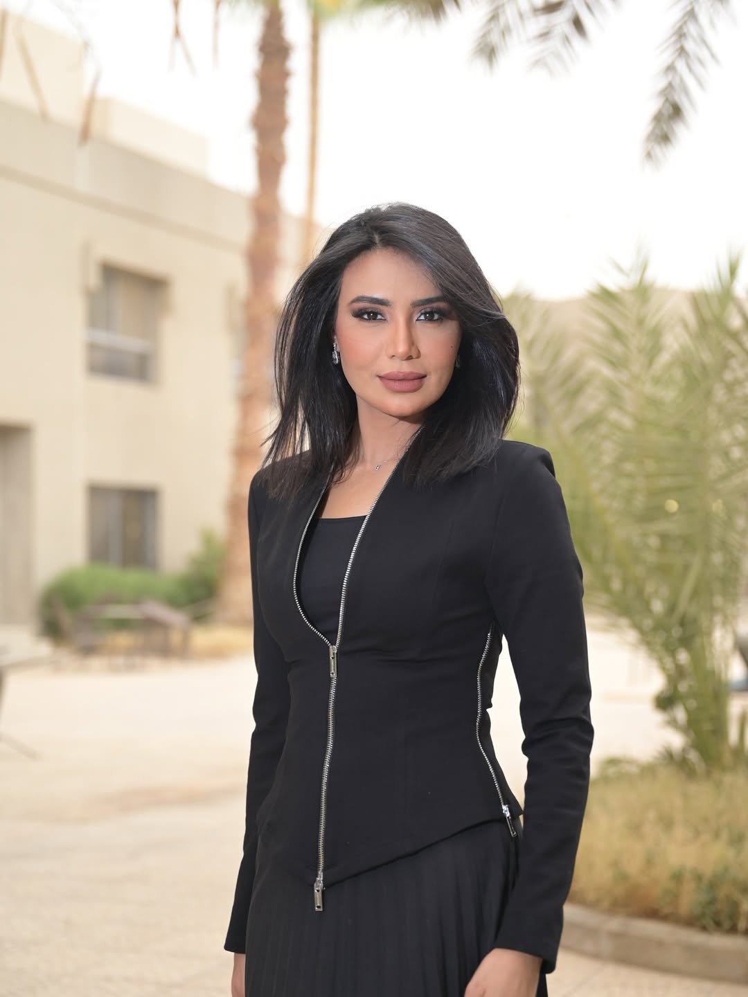لبنى عبدالعزيز بطلة مسلسل "المحامية"
