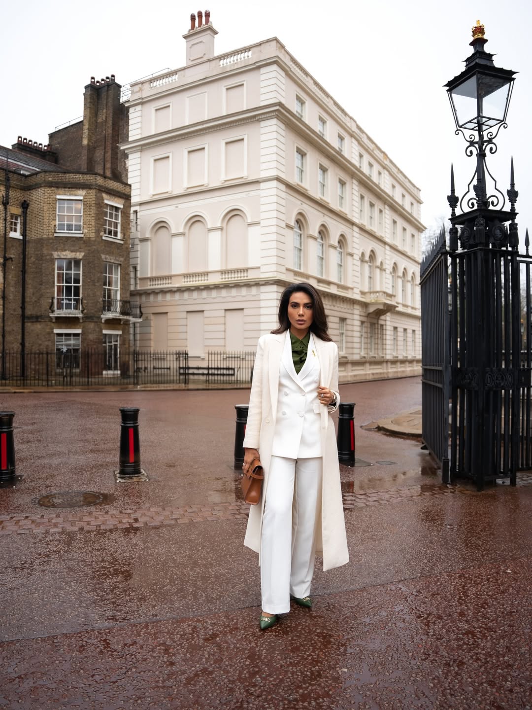 لبنى عبدالعزيز في لندن