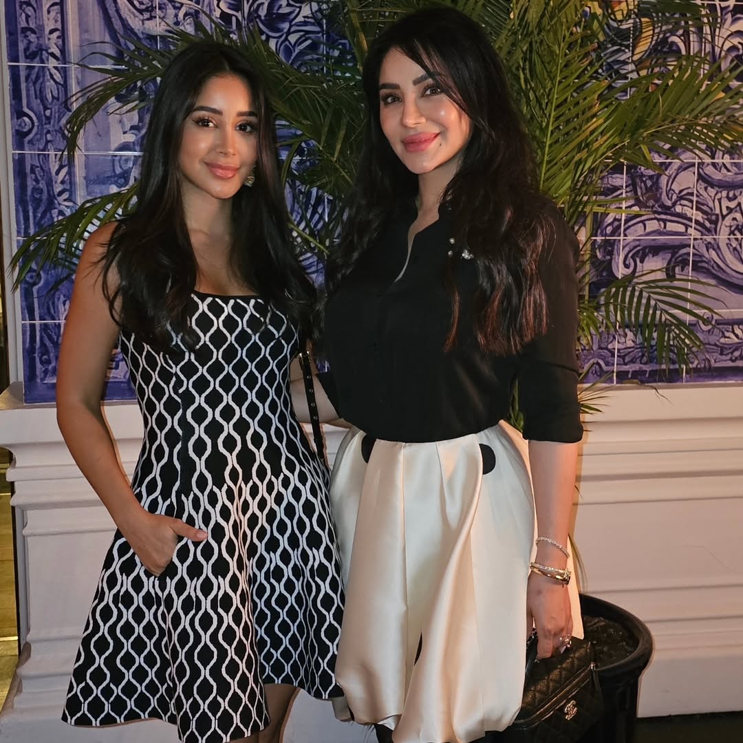  لجين عمران  بتنسيق كلاسيكي متناغم بالأبيض والأسود