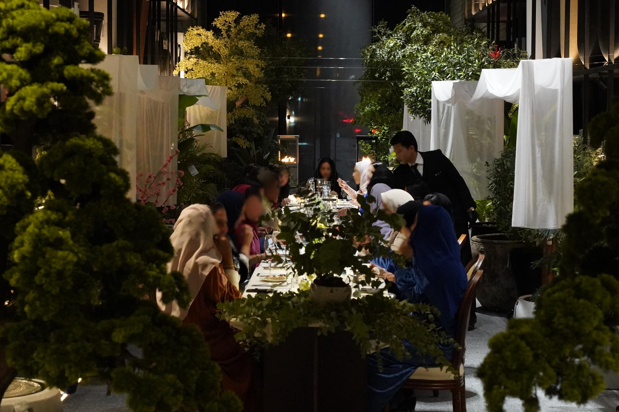 لقاء بين أفراد برايفت سركل