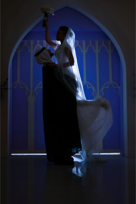 لقطة لعروسين من المصورة السعودية ابرار العدوان