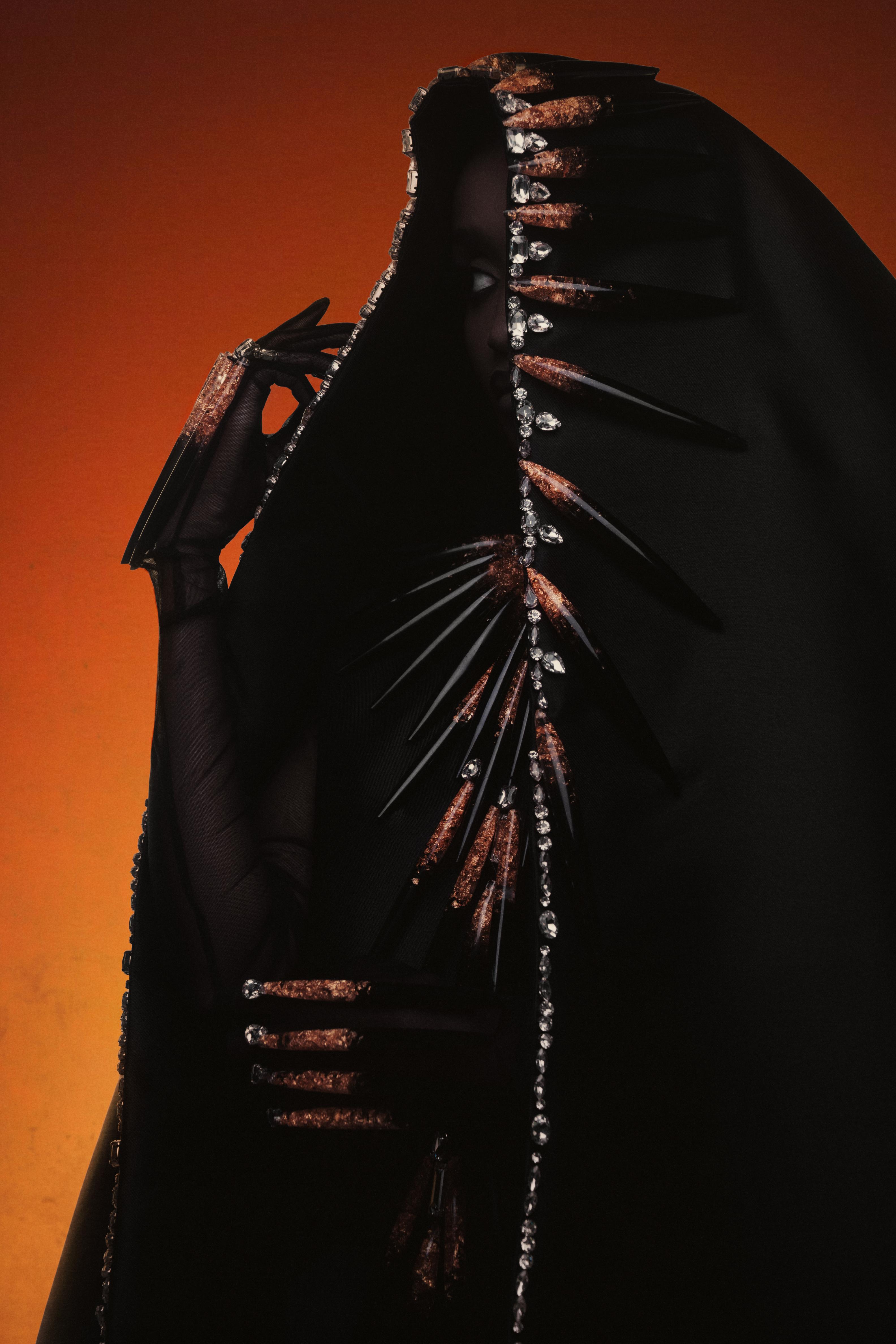 لقطة من _Dune_ للمصممة تيما عابد، برؤية إبداعية حملتها ريما المنديل