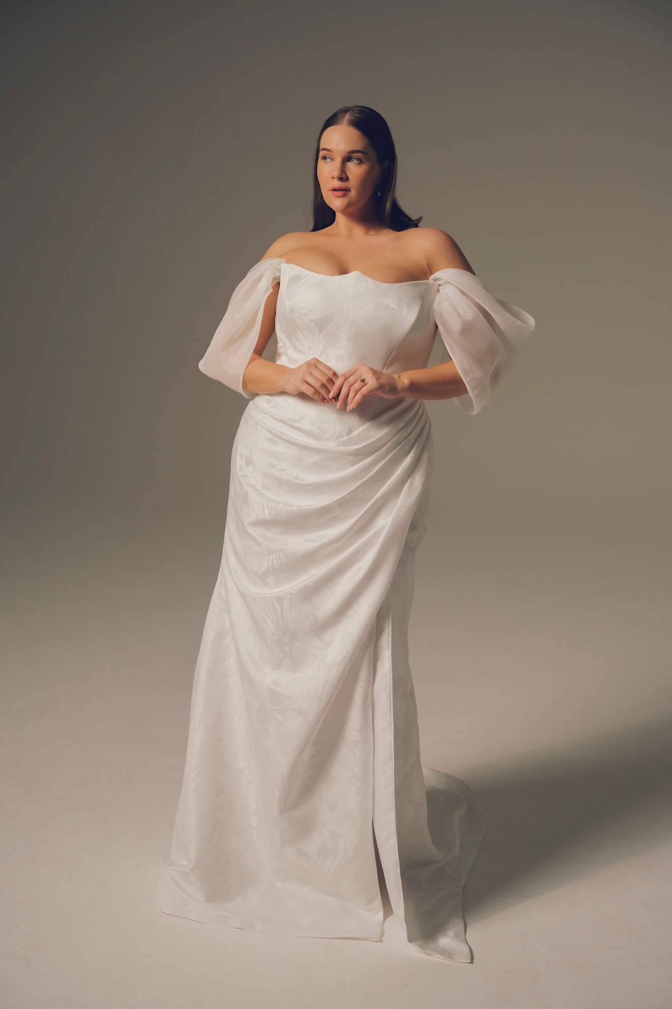 للعروس الممتلئة حصة في عروض خريف 2026 من دار  hera