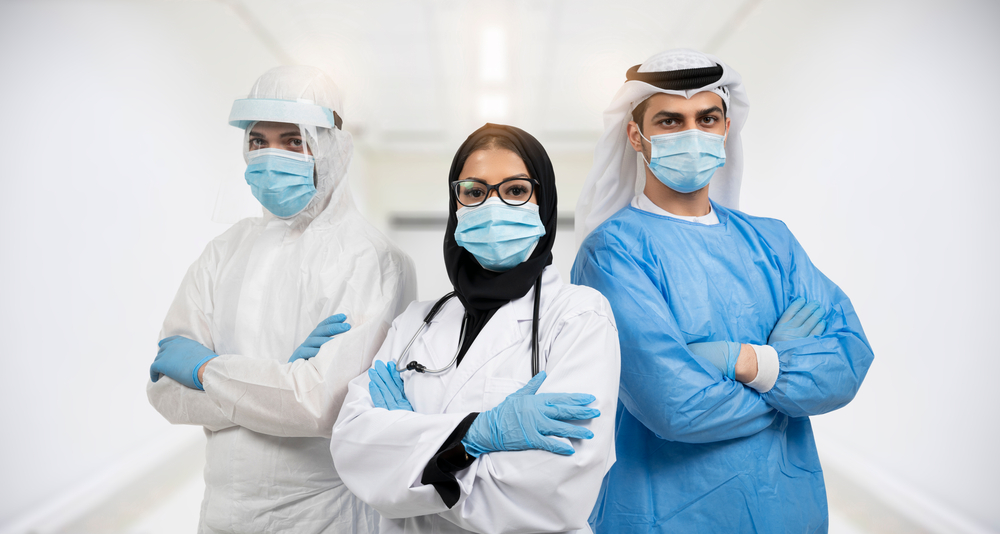 للمرأة الإماراتية حضورٌ قوي في مجالات الطب والرعاية الصحية في الدولة