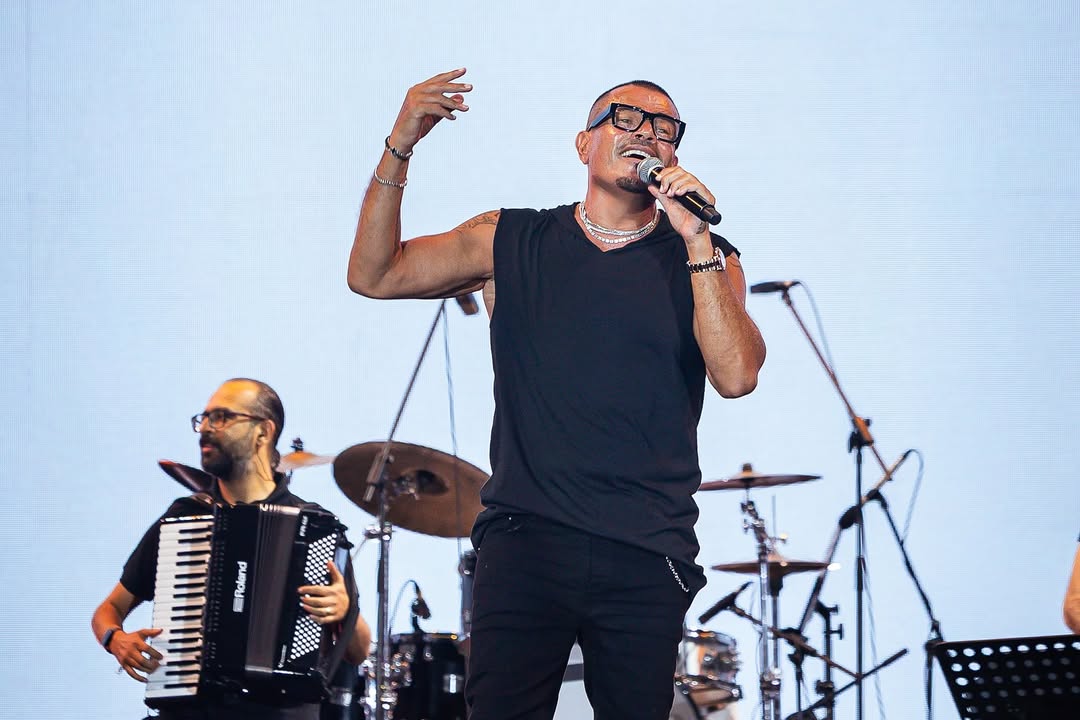 لماذا عمرو دياب الأكثر نشاطا فنيا في الساحل؟