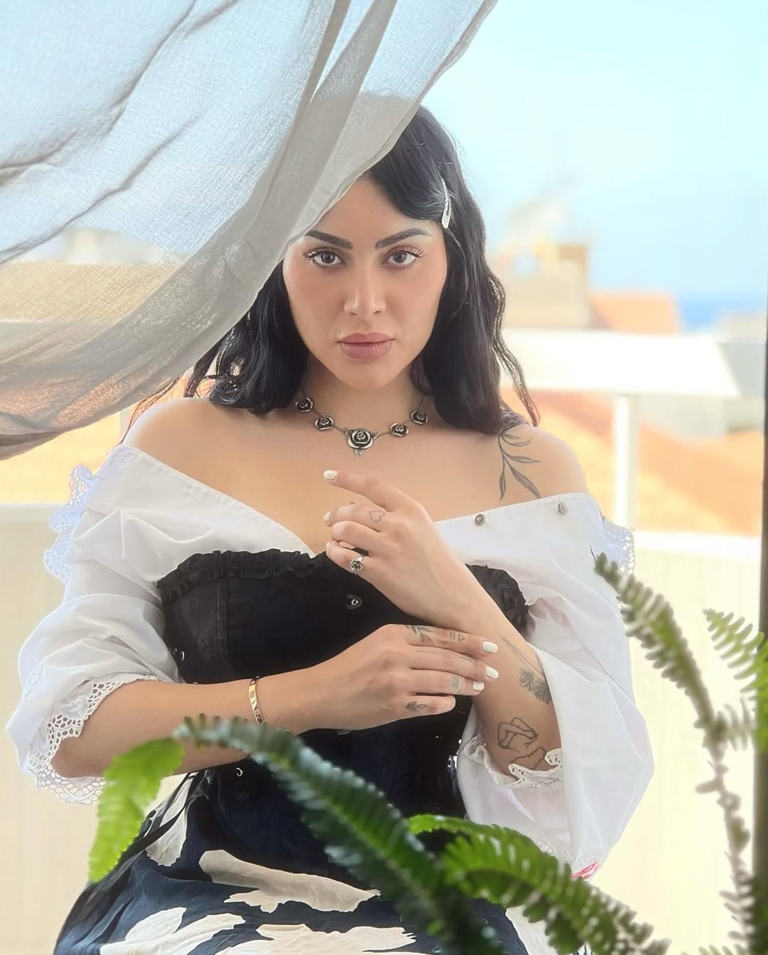 لماذا قررت سارة فرح اعتزال الغناء؟