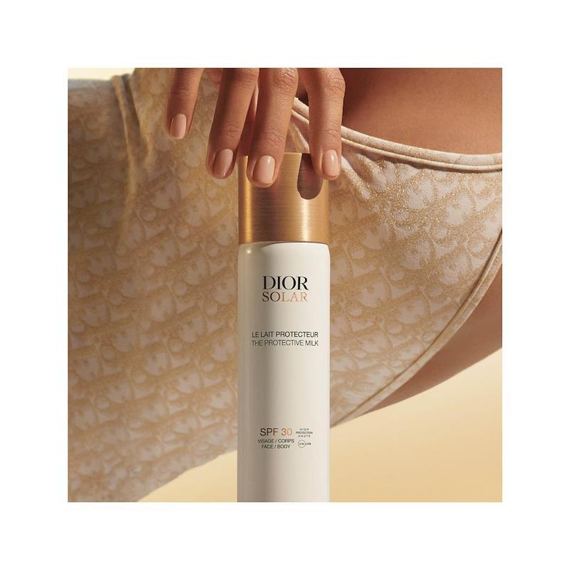 لوشن الجسم الواقي من الشمس Dior Solar The Protective Milk SPF 30...