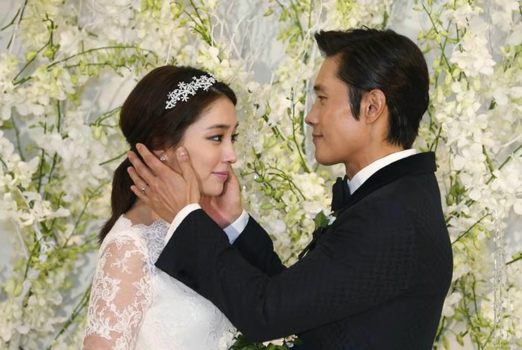 لي مين جونغ Lee Min-jung ولي بيونغ هون Lee Byung-hun