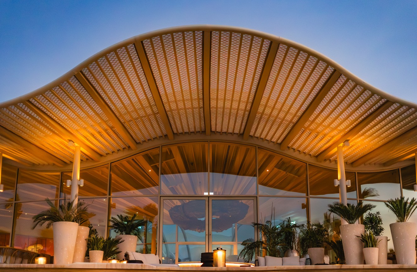 أجواء استثنائية من الخصوصية والفخامة في منتجع إس إل إس البحر الأحمر