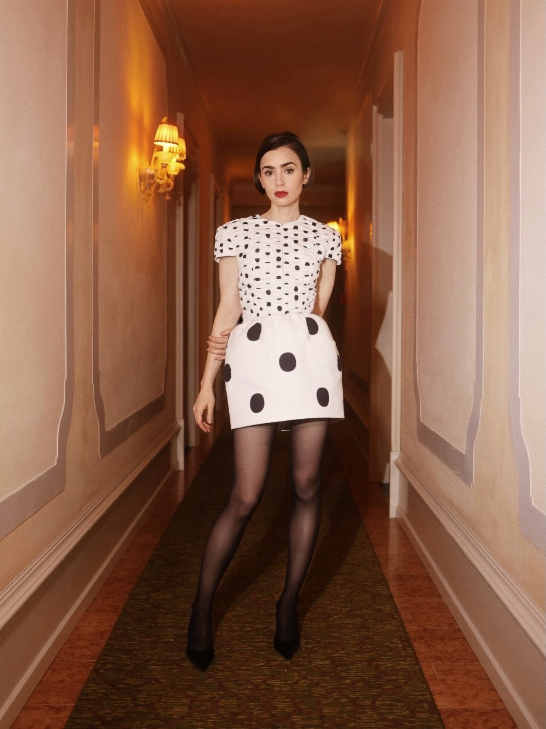 ليلي كولينز بإطلالة منPatou