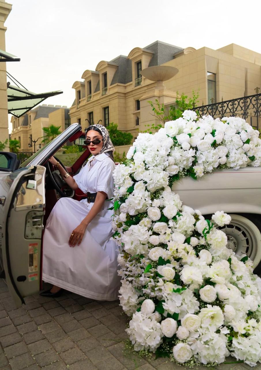 إلهام علي تعود لحقبة الخمسينيات مع لمسة الفولار